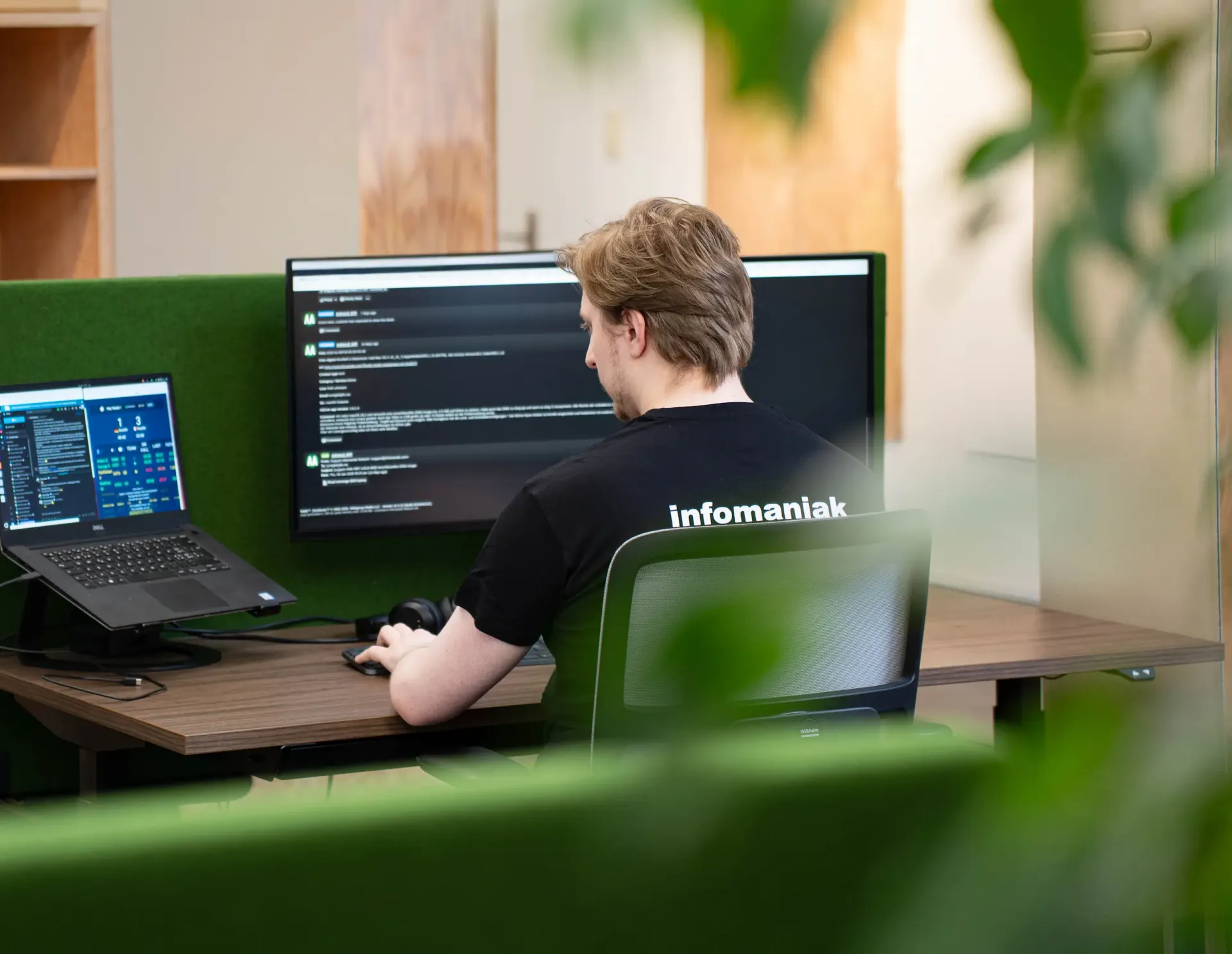 Image d'un membre du support technique d'Infomaniak à Zurich